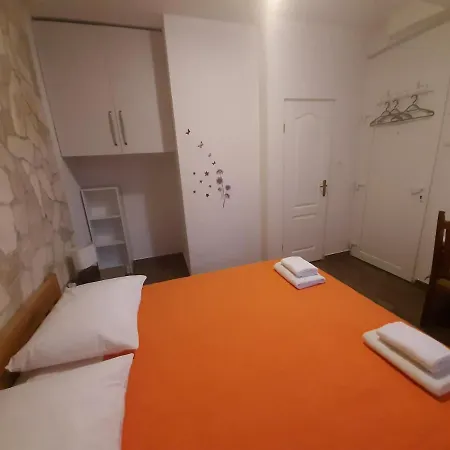 Renata 3*