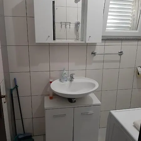 Renata 3* זאדאר