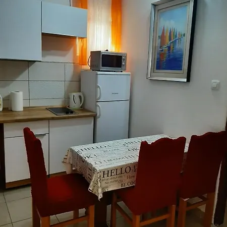 Renata 3* זאדאר