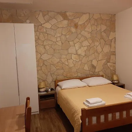 Renata Casa de hóspedes