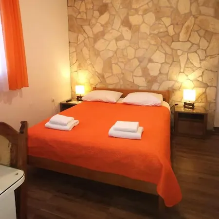 Renata 게스트하우스 3*