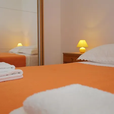 Renata 게스트하우스 3*