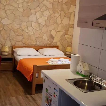 Renata 게스트하우스